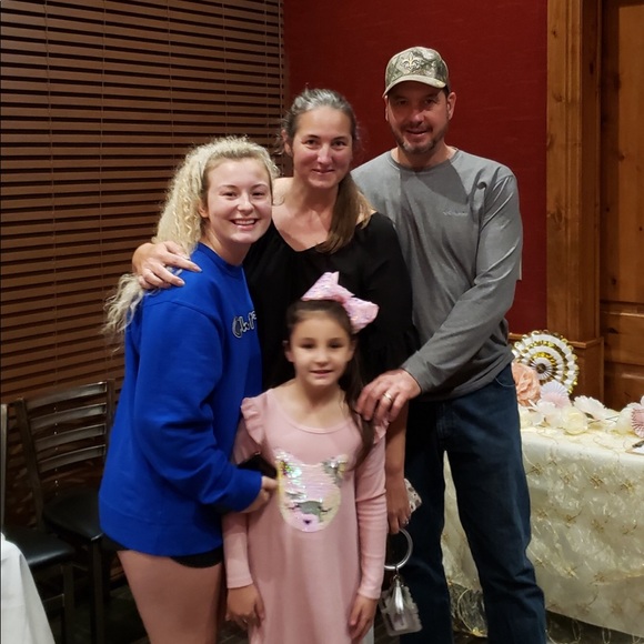 Meet your Posher, Brandy - Picture 1 of 1